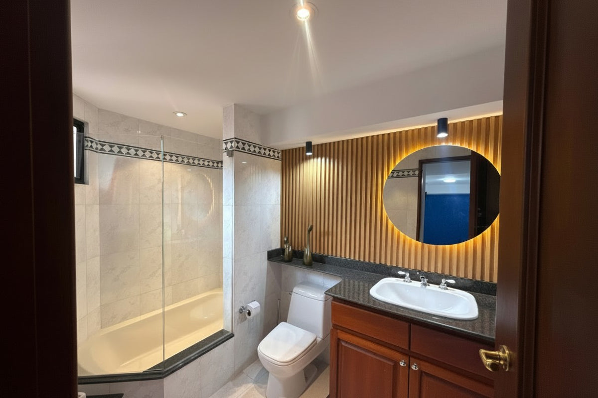 Penthouse oportunidad para remodelar 380 m² cerca al Mall Santa Fe | El Poblado