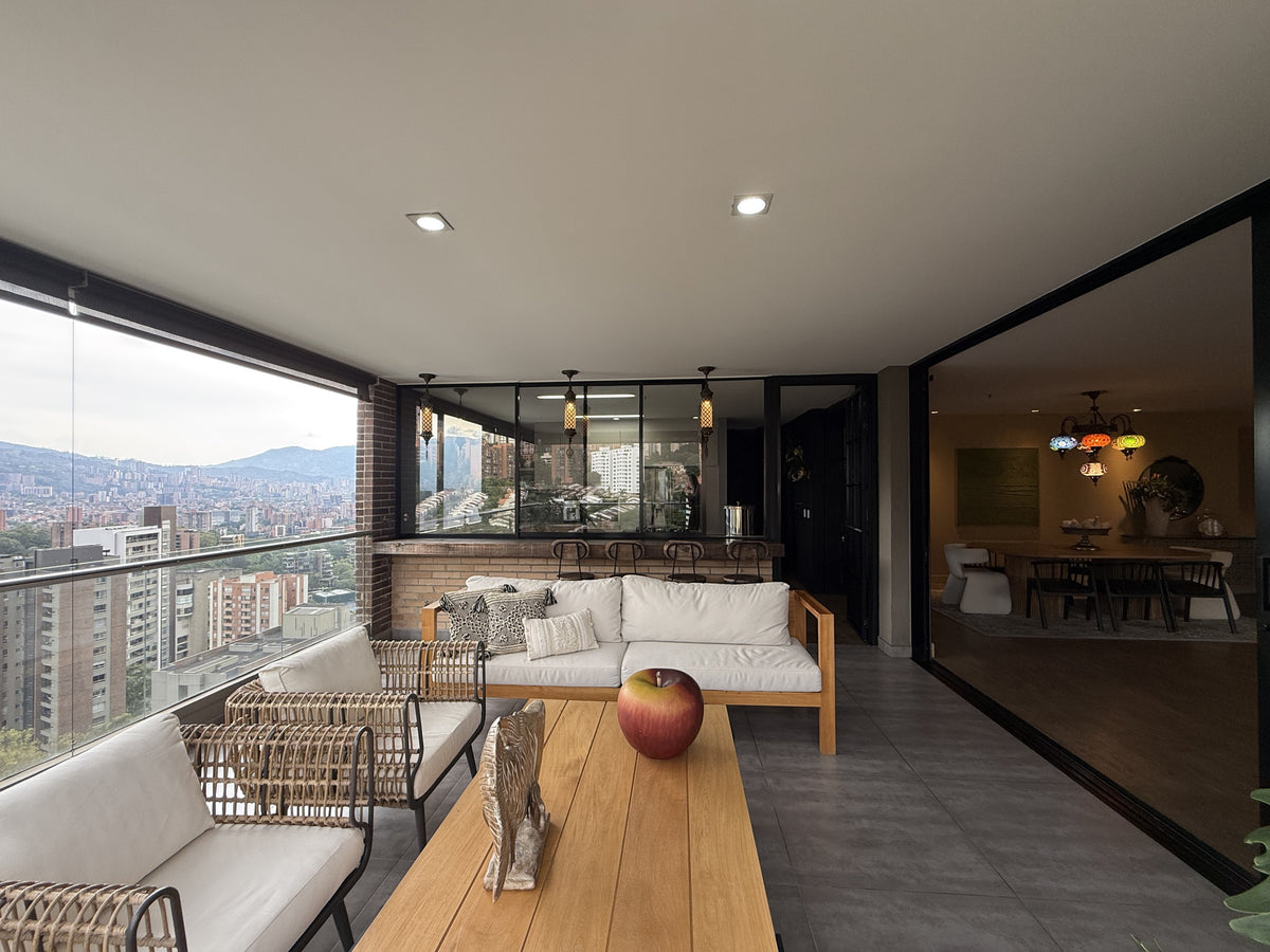 Apartamento de 330 m² en piso alto con vista privilegiada