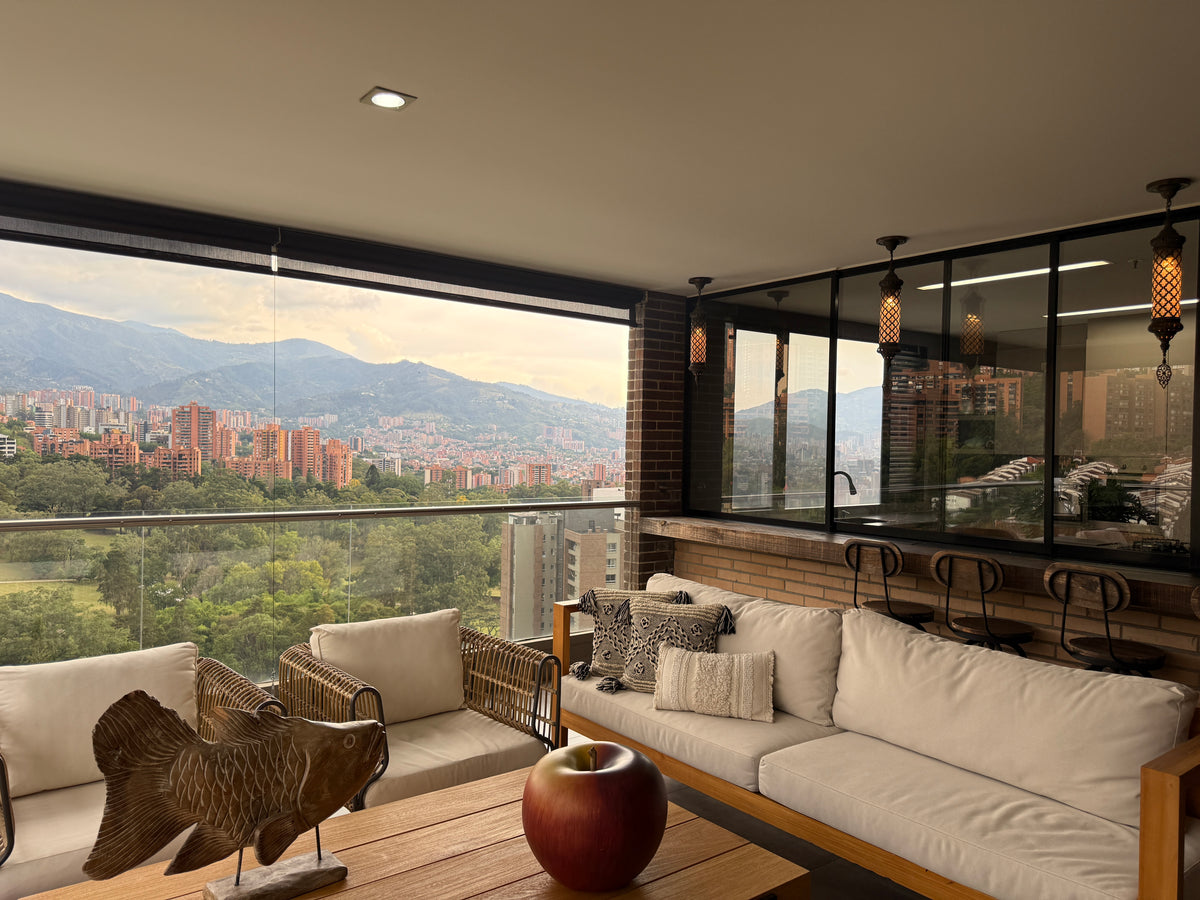 Apartamento de 330 m² en piso alto con vista privilegiada
