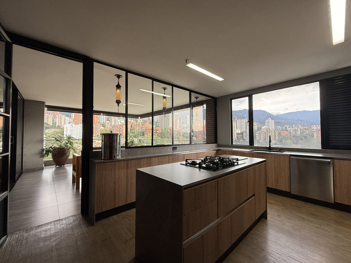 Apartamento de 330 m² en piso alto con vista privilegiada