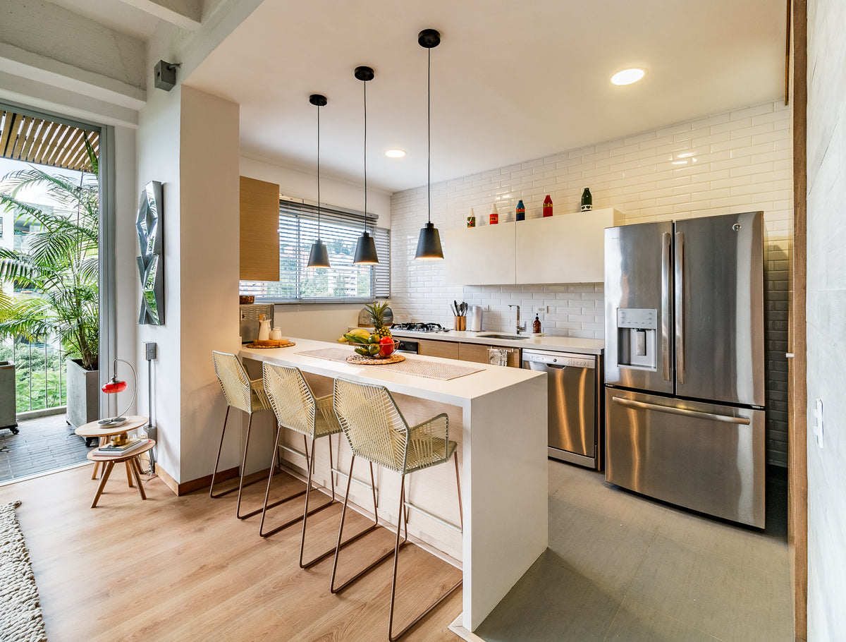 Penthouse con Terraza, Jacuzzi y Vista Natural en El Poblado – A 5 Min de Provenza