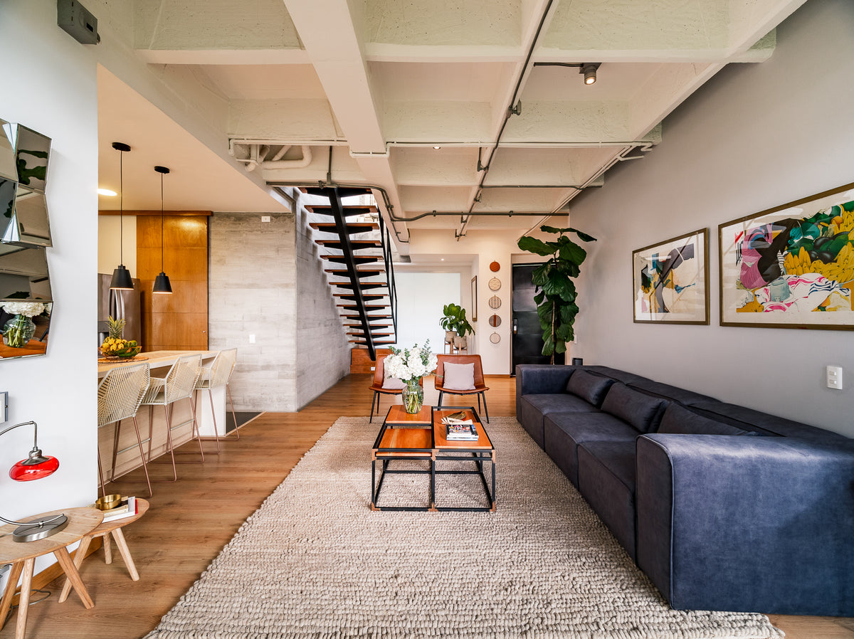 Penthouse con Terraza, Jacuzzi y Vista Natural en El Poblado – A 5 Min de Provenza