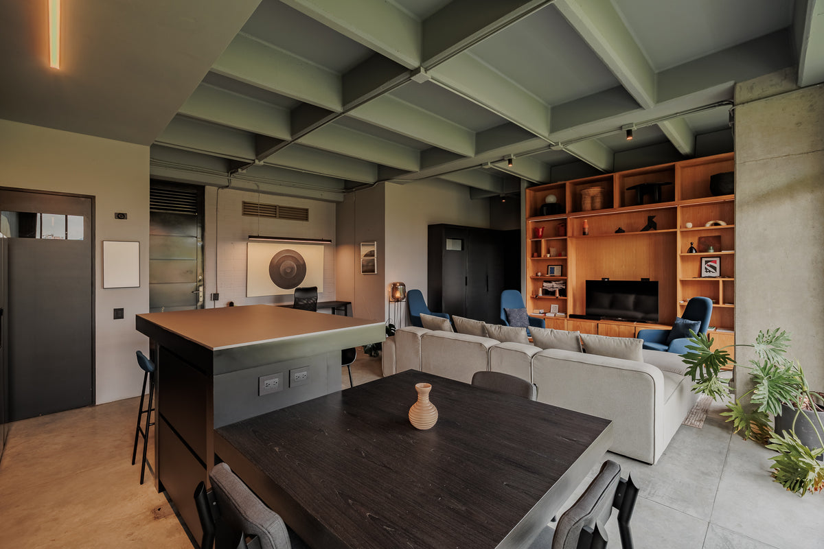 Boutique Apartment with Panoramic View Balcony 1 BR