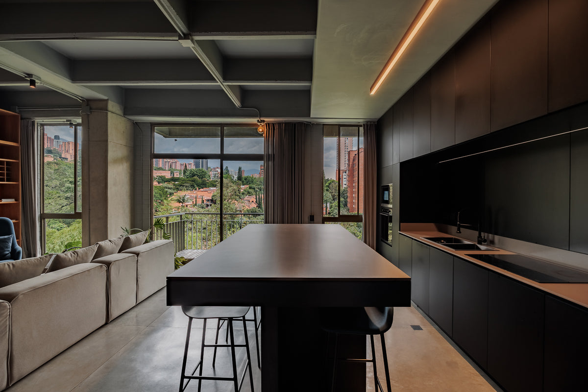 Boutique Apartment with Panoramic View Balcony 1 BR