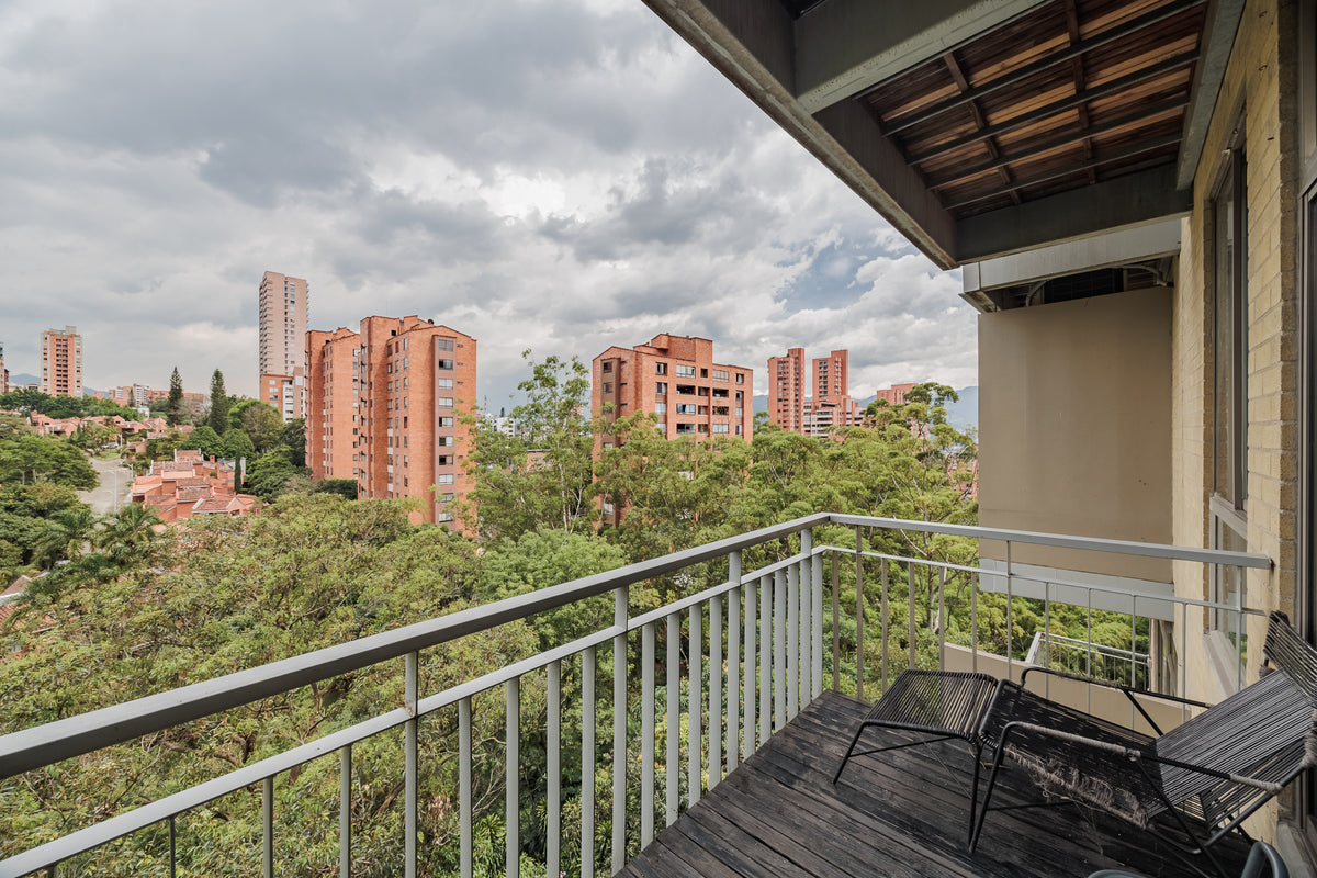 Boutique Apartment with Panoramic View Balcony 1 BR