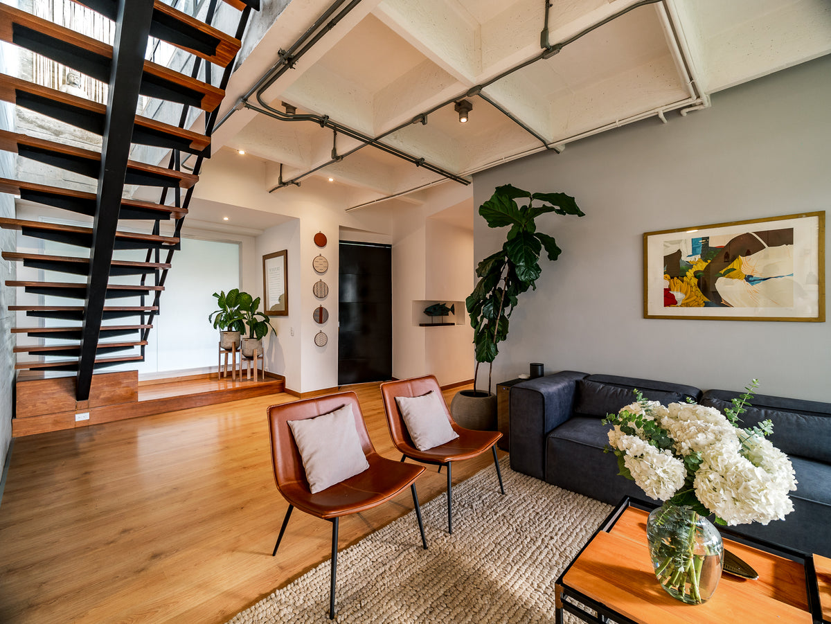 Penthouse con Terraza, Jacuzzi y Vista Natural en El Poblado – A 5 Min de Provenza