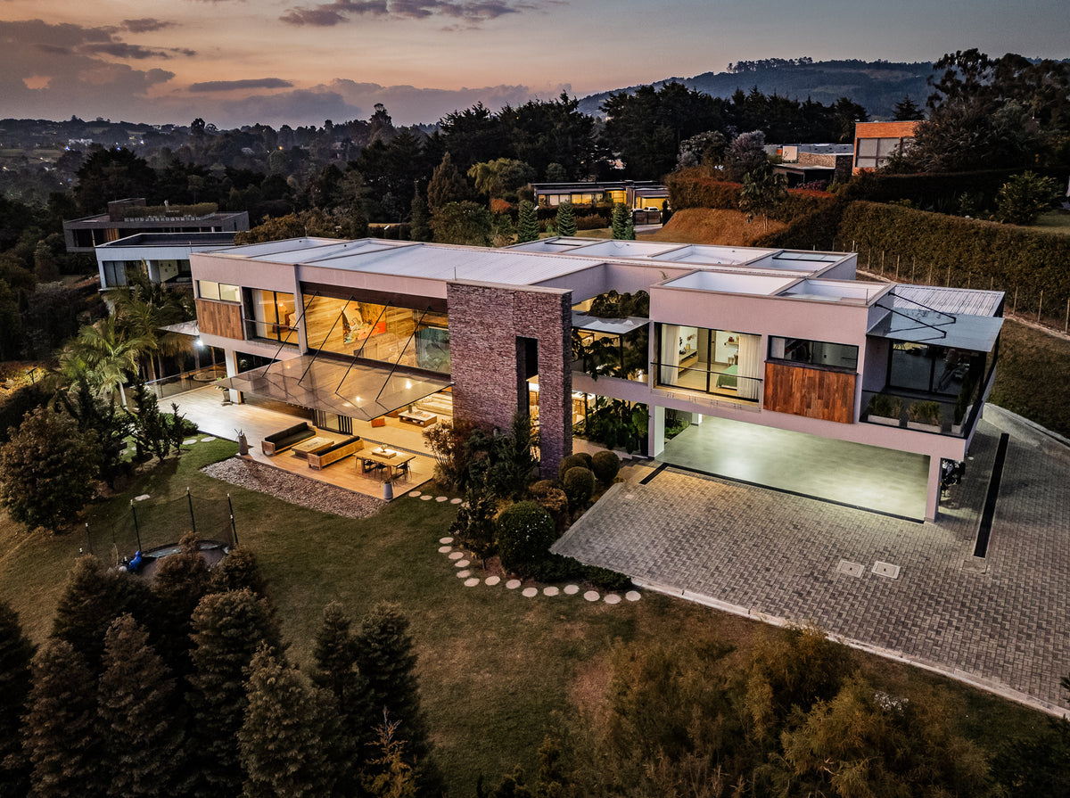 Casa sector Alto Palmas con Jacuzzi 4 BR