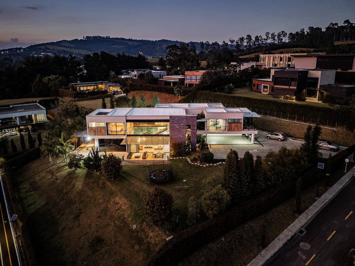 Casa sector Alto Palmas con Jacuzzi 4 BR