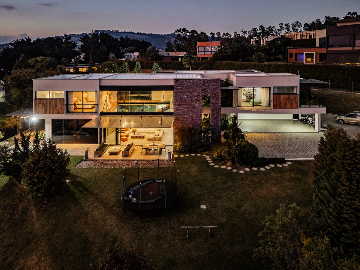 Casa sector Alto Palmas con Jacuzzi 4 BR