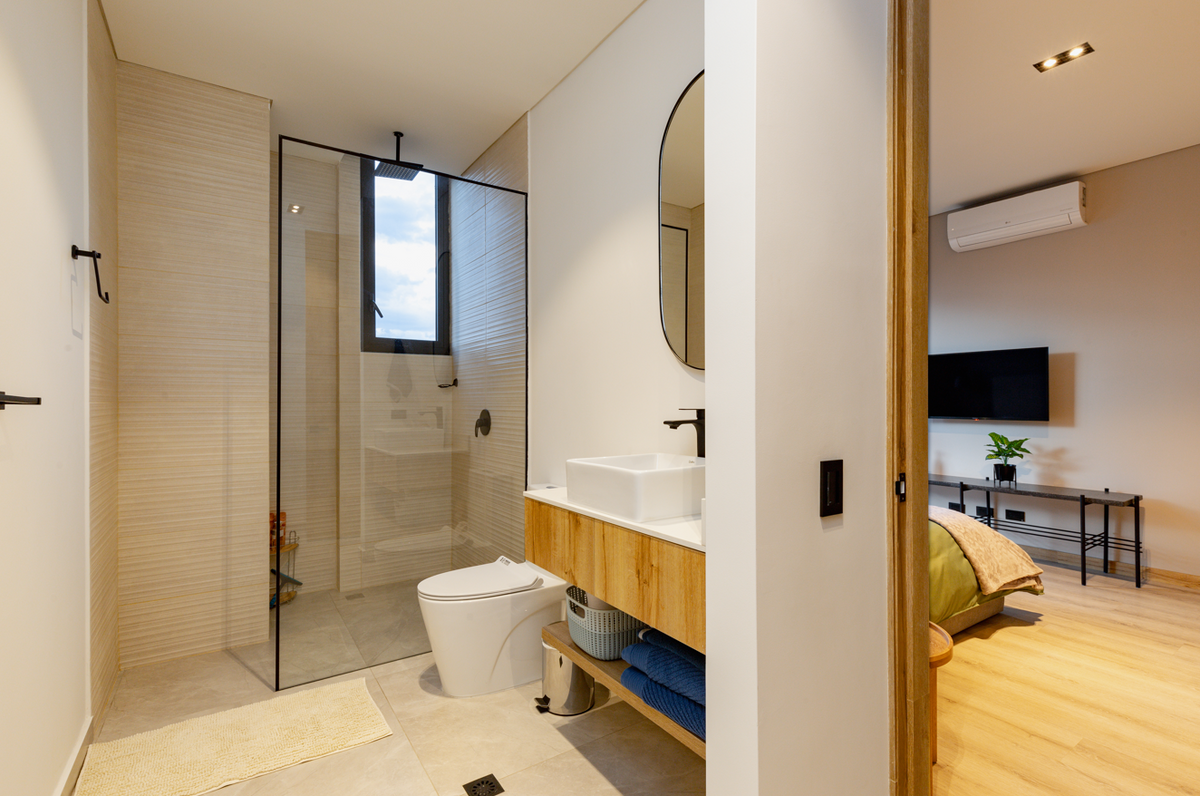 Apartamento amplio en Milla de Oro con entorno natural y excelente ubicación