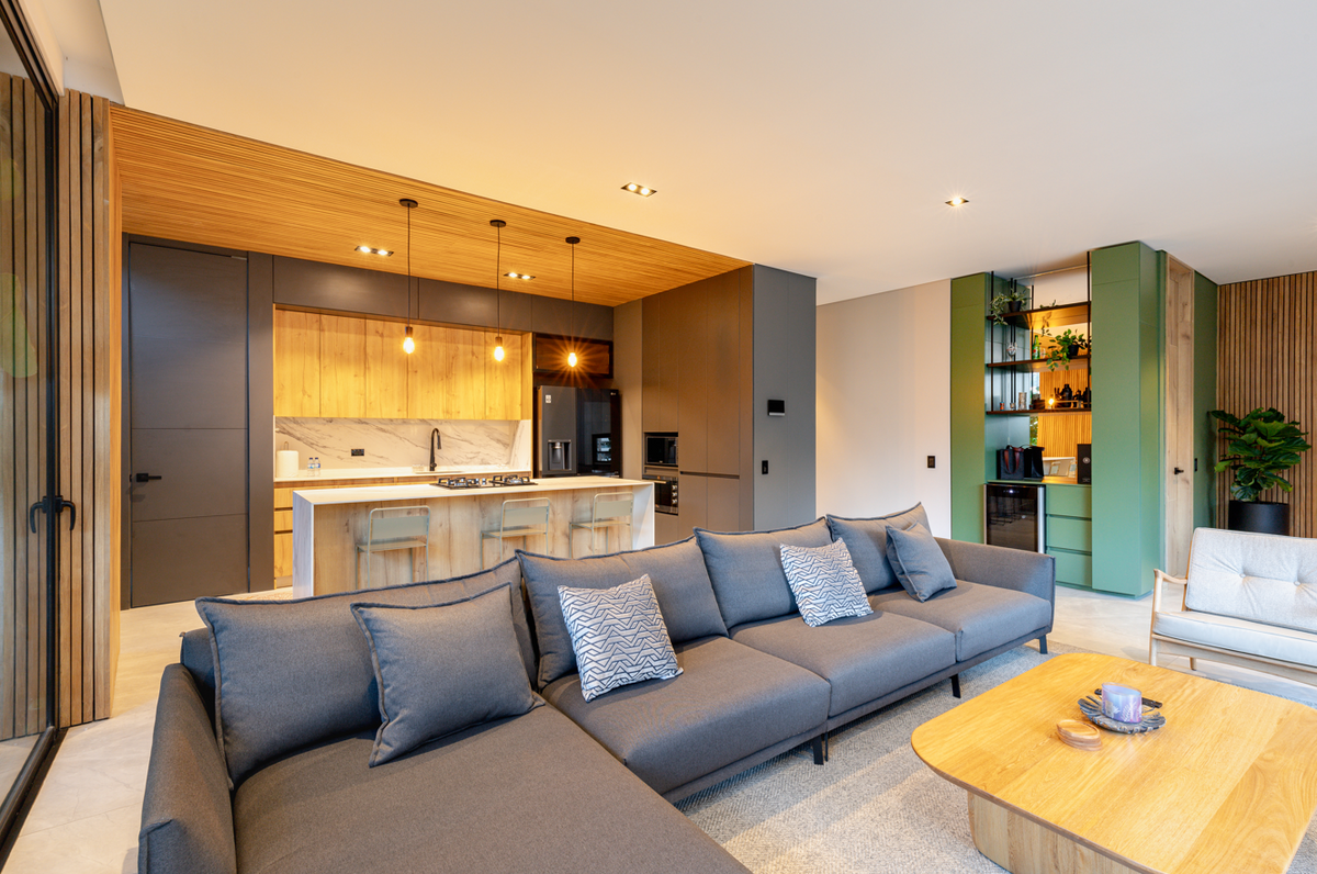 Apartamento amplio en Milla de Oro con entorno natural y excelente ubicación