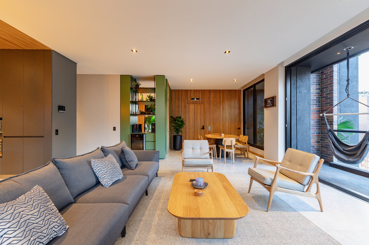 Apartamento amplio en Milla de Oro con entorno natural y excelente ubicación