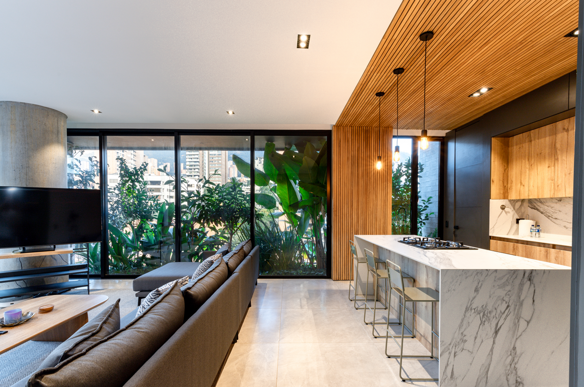 Apartamento amplio en Milla de Oro con entorno natural y excelente ubicación