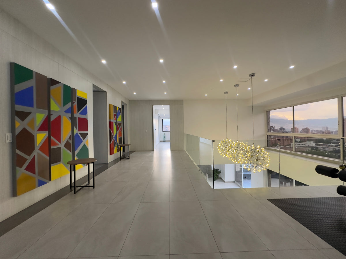 Apartamento Duplex sector Los Balsos con piscina privada 4 BR