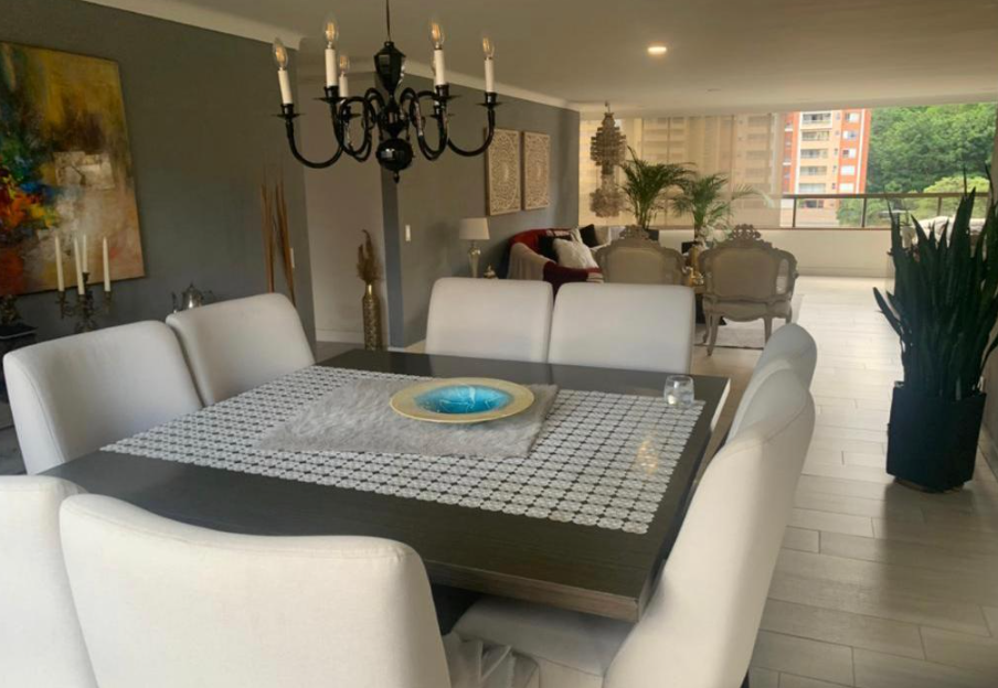 Apartamento con vista a la ciudad en Castropol, El Poblado