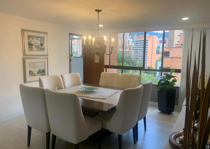 Apartamento con vista a la ciudad en Castropol, El Poblado