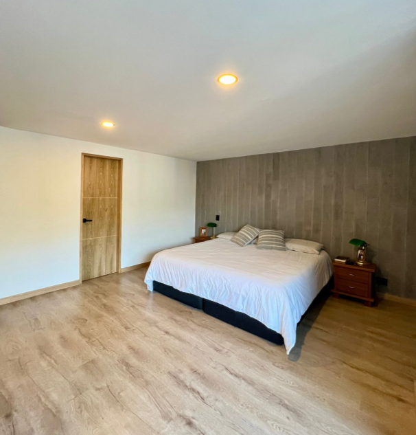 Las Palmas Apartment Country Club Sector 3 BR