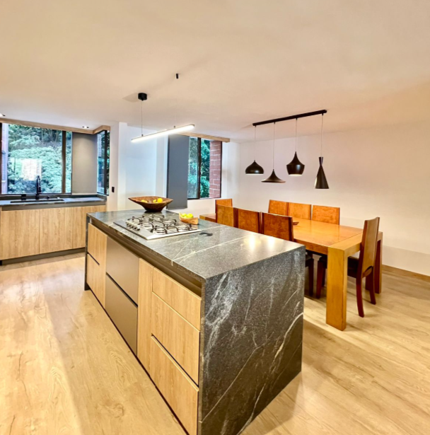 Las Palmas Apartment Country Club Sector 3 BR