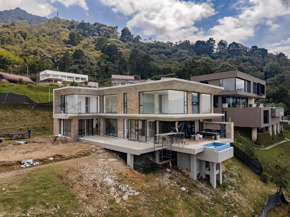 Casa en proceso de construcción (70%)Los Balsos – A 8 Minutos del CC El Tesoro |VENDIDA|