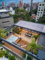 Penthouse con Terraza, Jacuzzi y Vista Natural en El Poblado – A 5 Min de Provenza