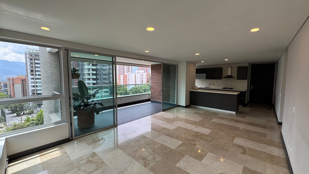 Apartamento en Castropol, El Poblado – Comodidad, Vista Espectacular y Ubicación Estratégica