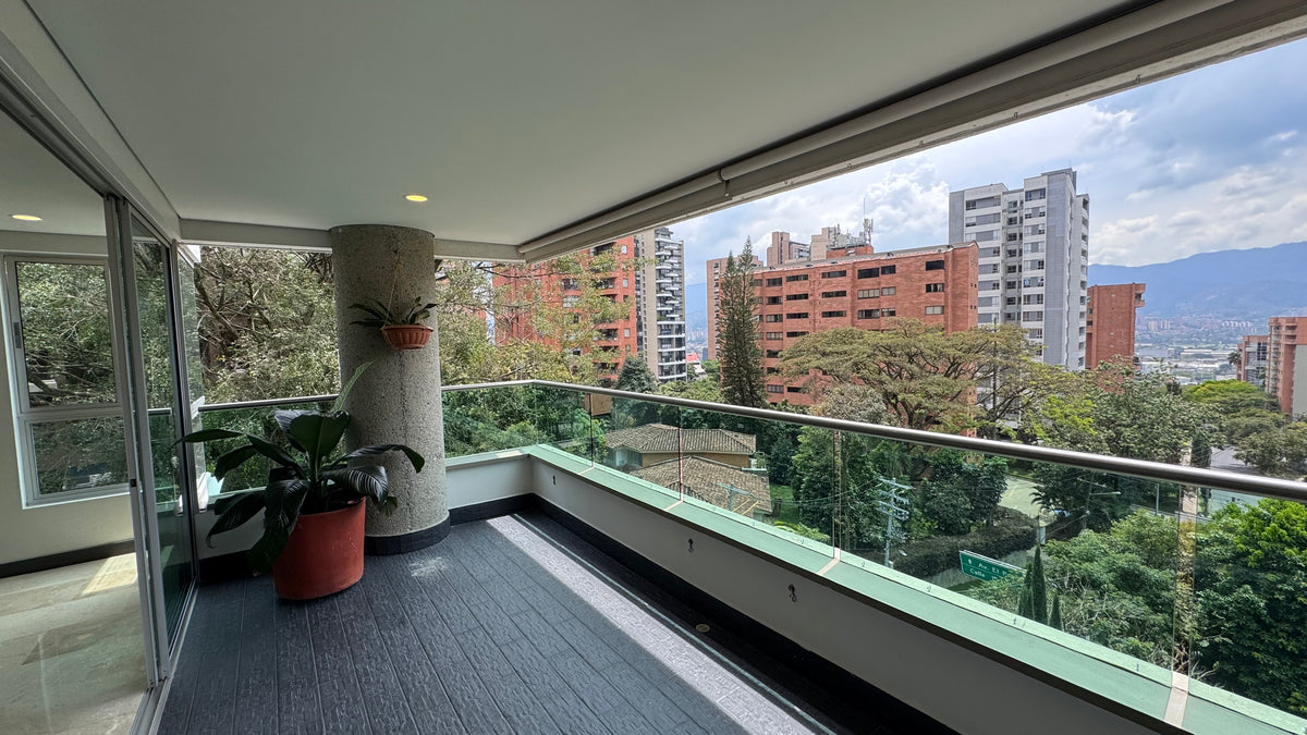 Apartamento en Castropol, El Poblado – Comodidad, Vista Espectacular y Ubicación Estratégica