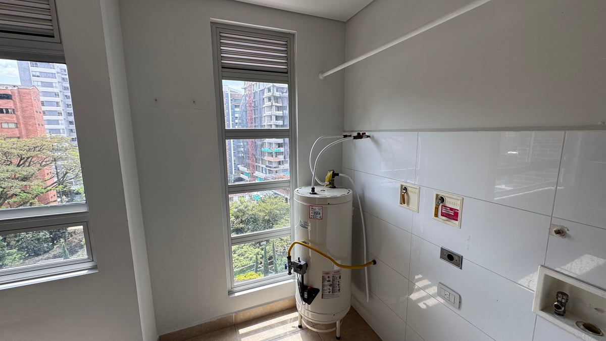 Apartamento en Castropol, El Poblado – Comodidad, Vista Espectacular y Ubicación Estratégica