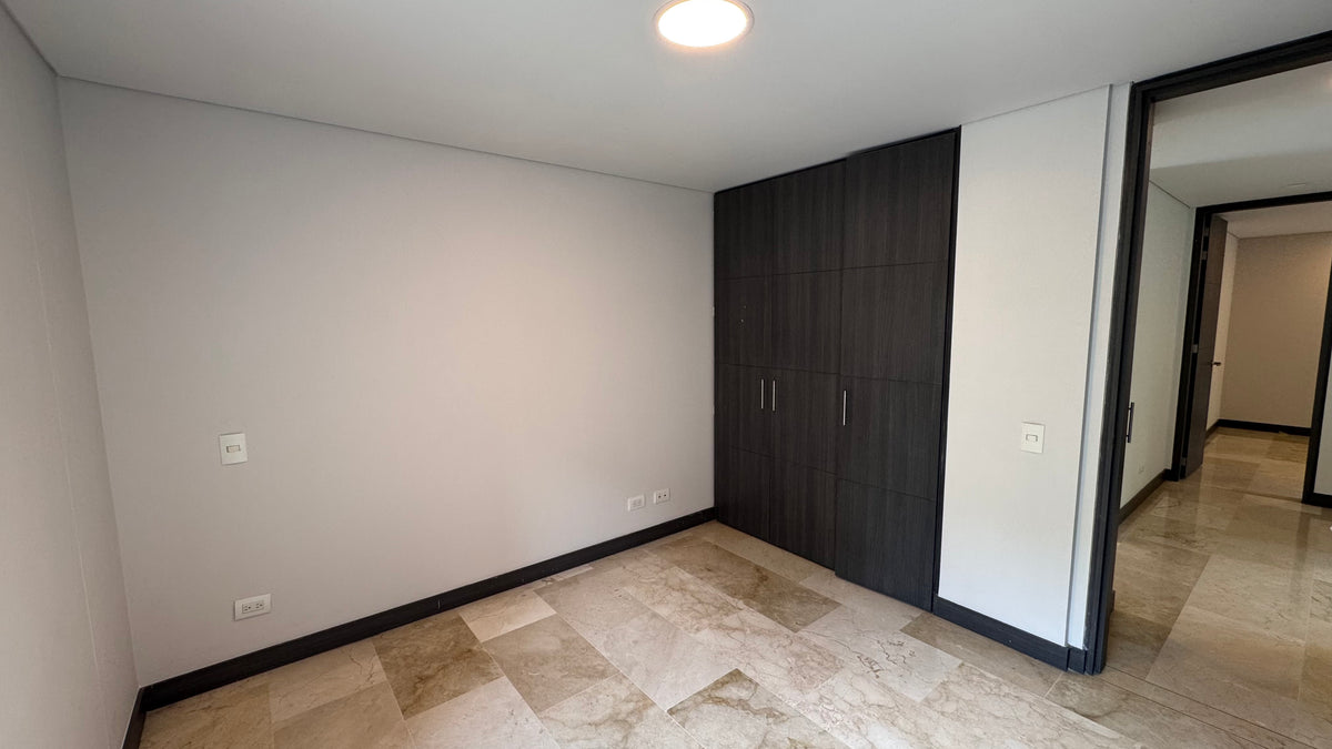 Apartamento en Castropol, El Poblado – Comodidad, Vista Espectacular y Ubicación Estratégica