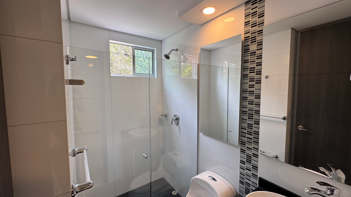 Apartamento en Castropol, El Poblado – Comodidad, Vista Espectacular y Ubicación Estratégica