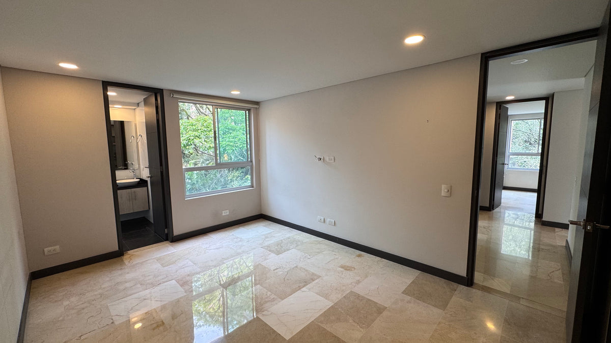 Apartamento en Castropol, El Poblado – Comodidad, Vista Espectacular y Ubicación Estratégica