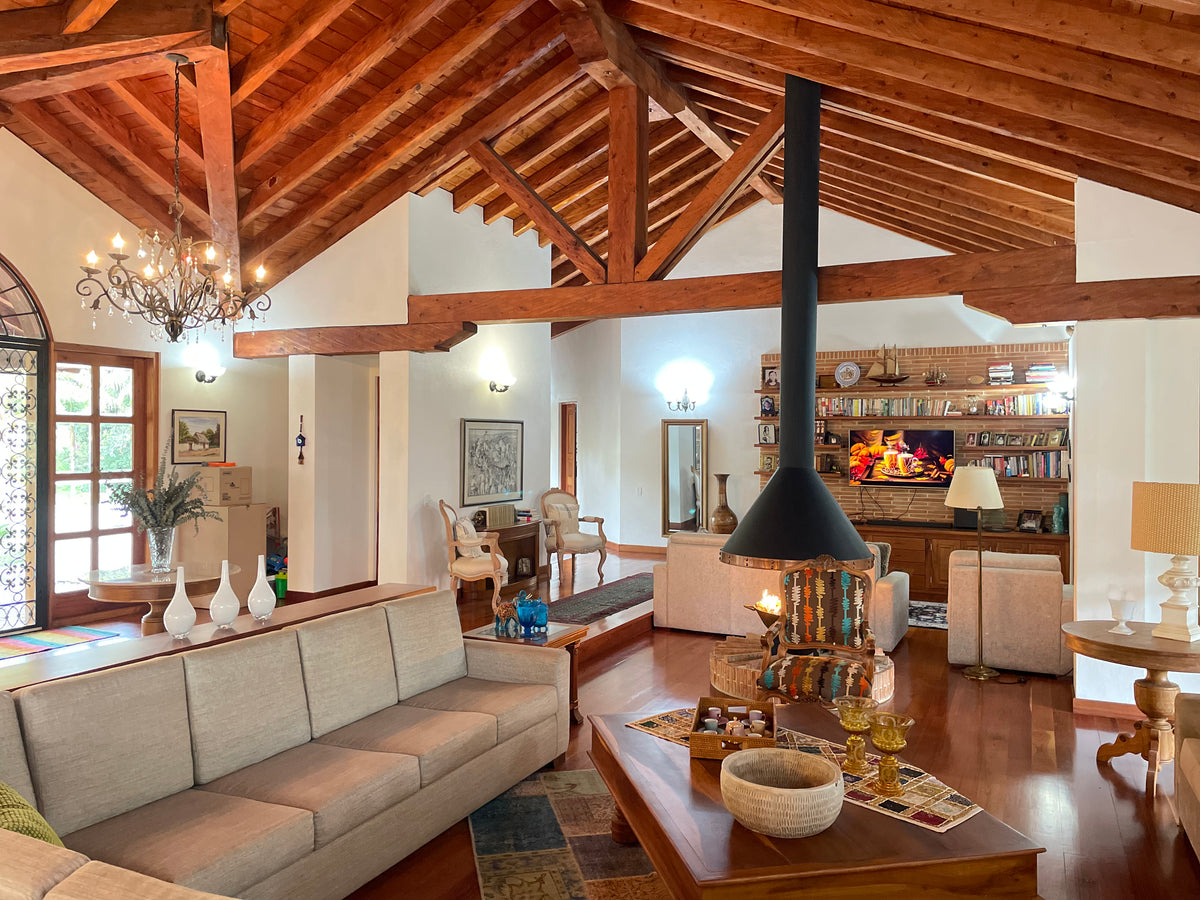 Casa campestre de inspiración francesa en Alto del Escobero