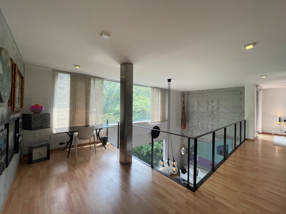 Acogedor Penthouse Duplex en Provenza con Estilo Contemporáneo 1 BR