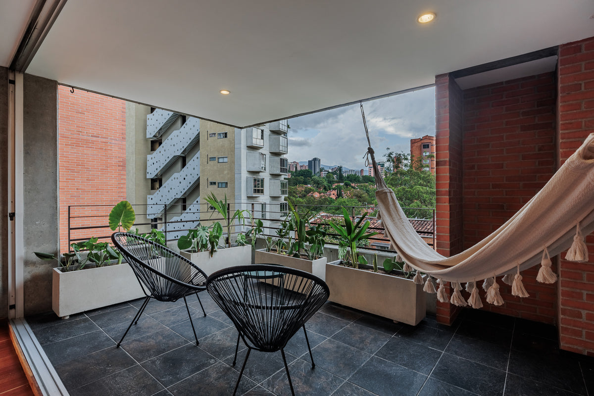 Apartamento en Provenza parte tranquila con aire acondicionado y diseño 3 BR