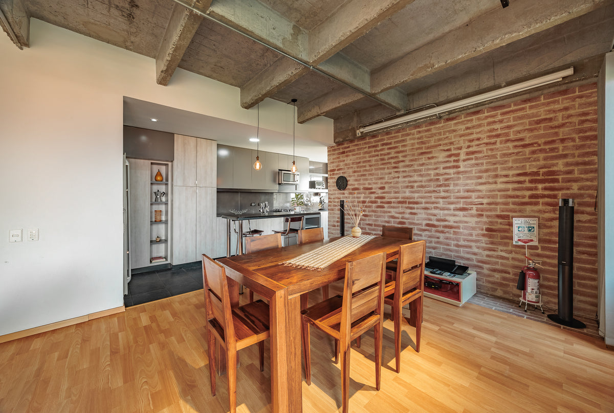 Apartamento tipo loft industrial con balcón y vista Sector La Florida, El Poblado