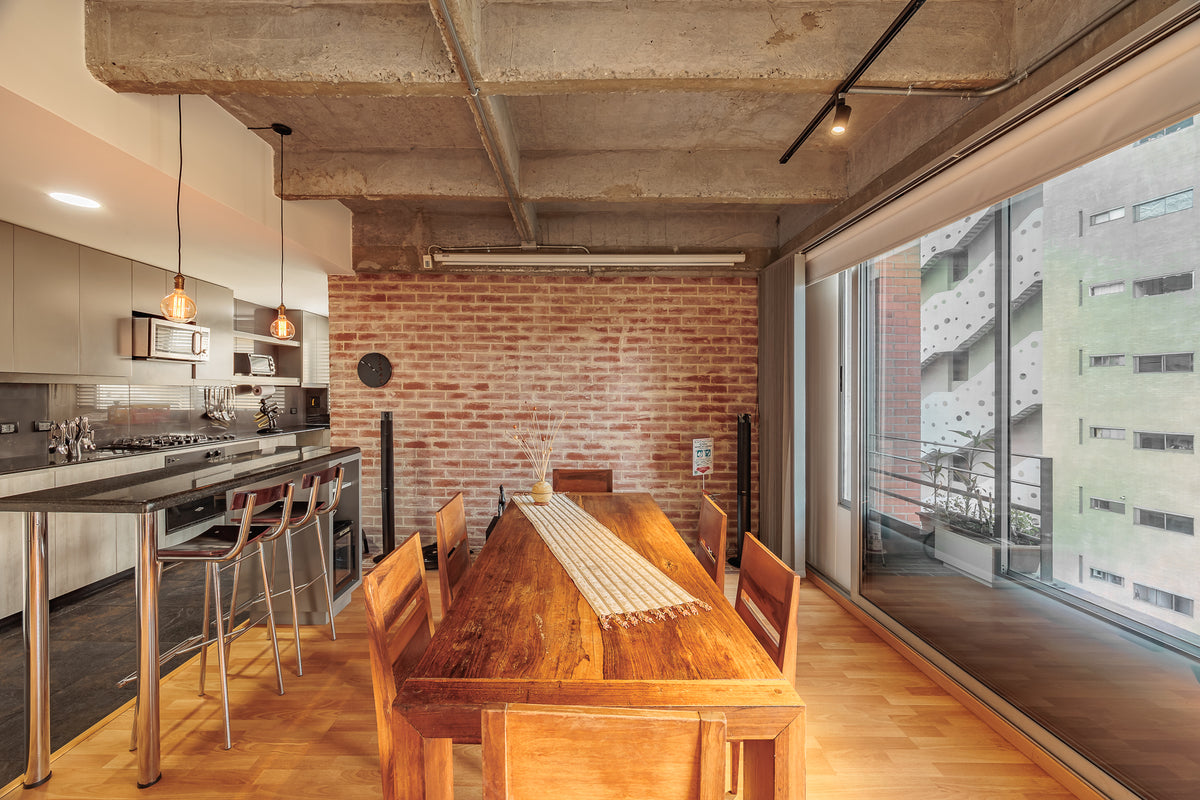 Apartamento tipo loft industrial con balcón y vista Sector La Florida, El Poblado