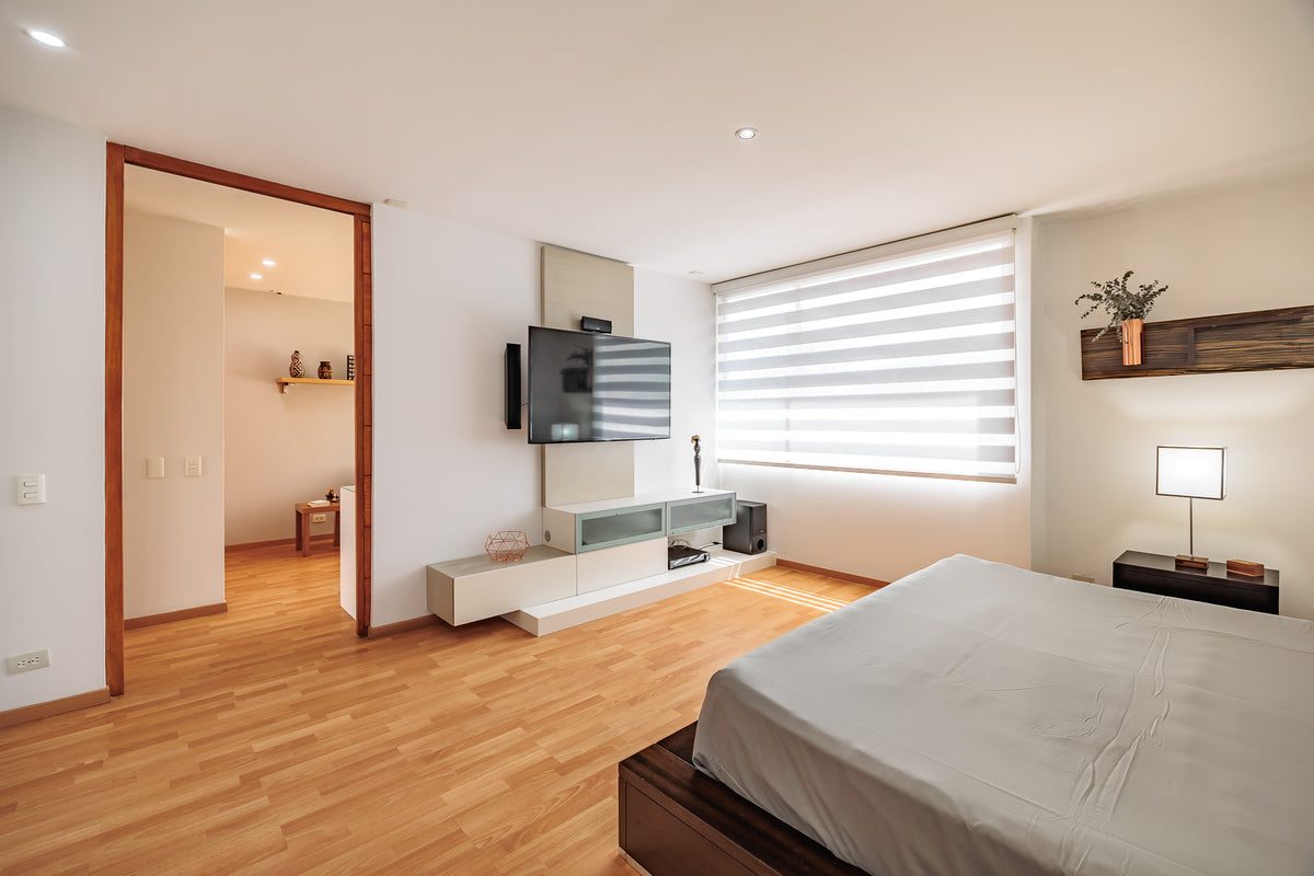Apartamento tipo loft industrial con balcón y vista Sector La Florida, El Poblado