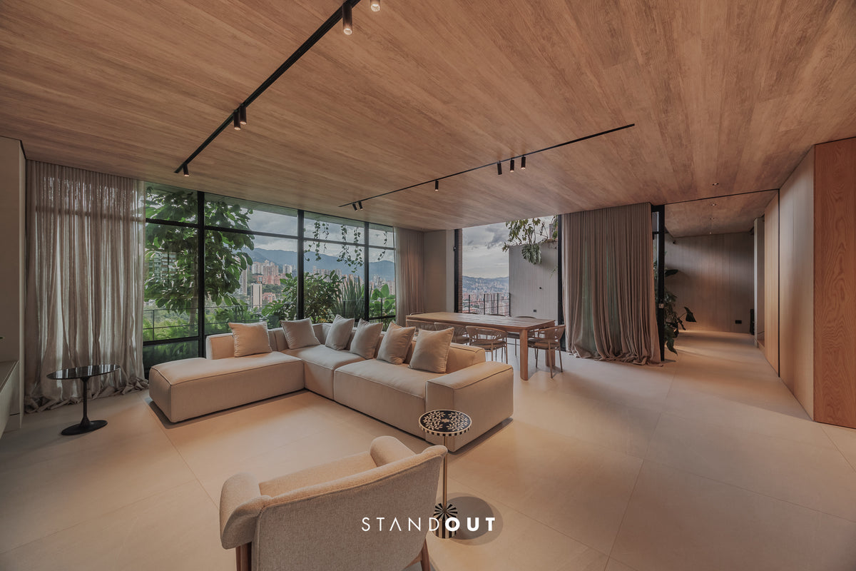 Penthouse en El Poblado con piscina privada, vista a la ciudad y acabados de lujo