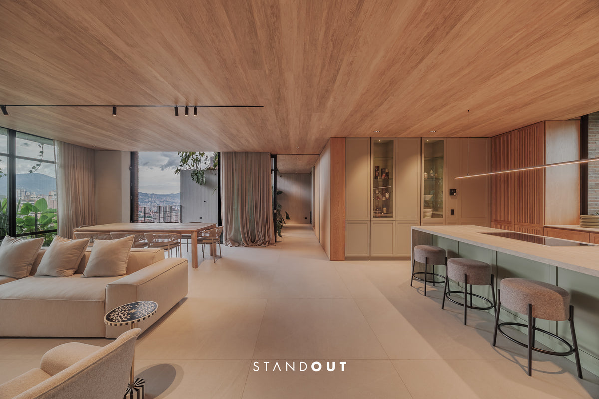 Penthouse en El Poblado con piscina privada, vista a la ciudad y acabados de lujo