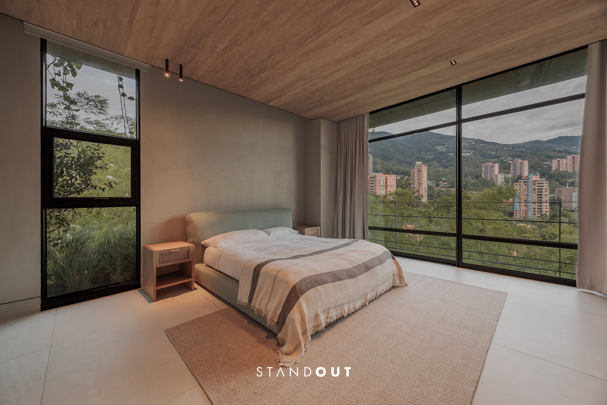 Penthouse en El Poblado con piscina privada, vista a la ciudad y acabados de lujo