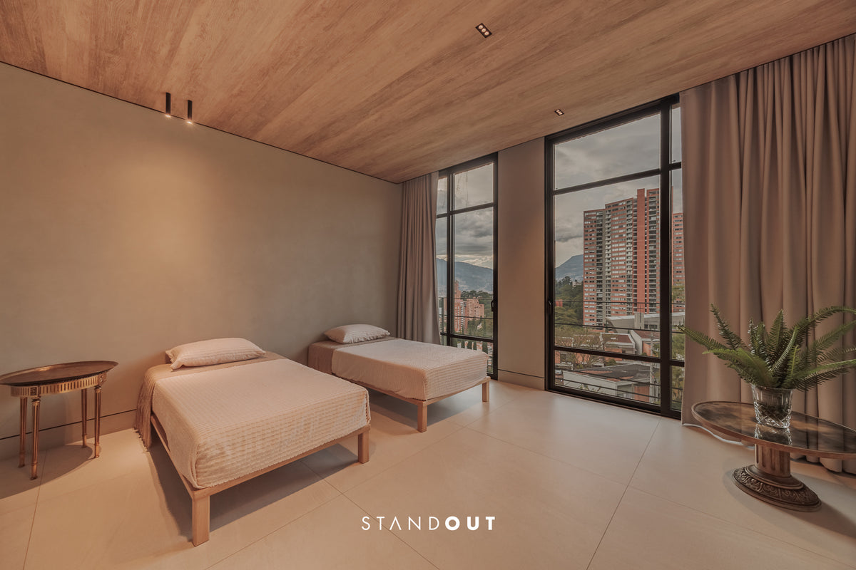 Penthouse en El Poblado con piscina privada, vista a la ciudad y acabados de lujo