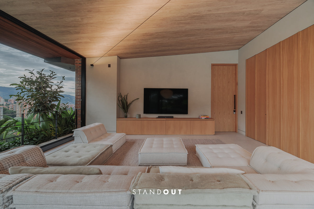 Penthouse en El Poblado con piscina privada, vista a la ciudad y acabados de lujo