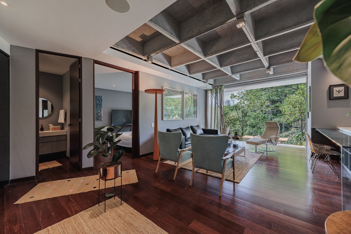 Apartamento en El Poblado con terraza privada y jacuzzi, cerca de Provenza