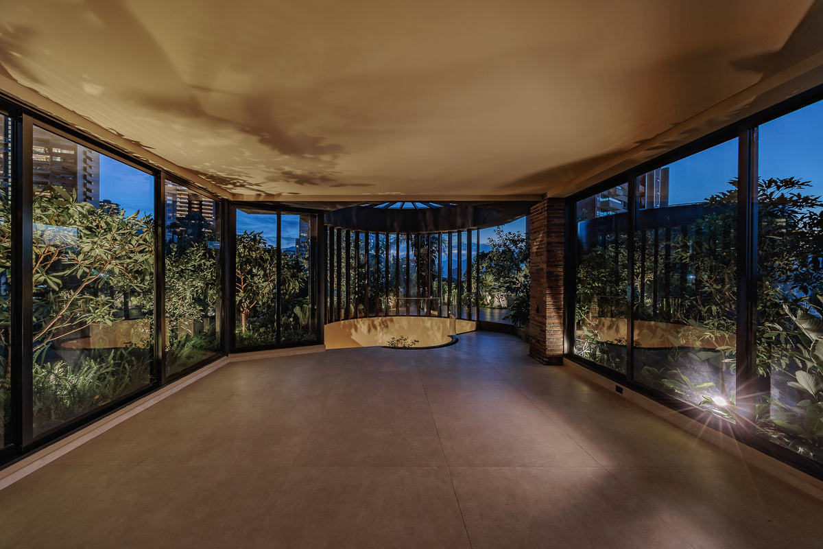 Penthouse en El Tesoro El Poblado 400 m² con terraza, jacuzzi y vista verde