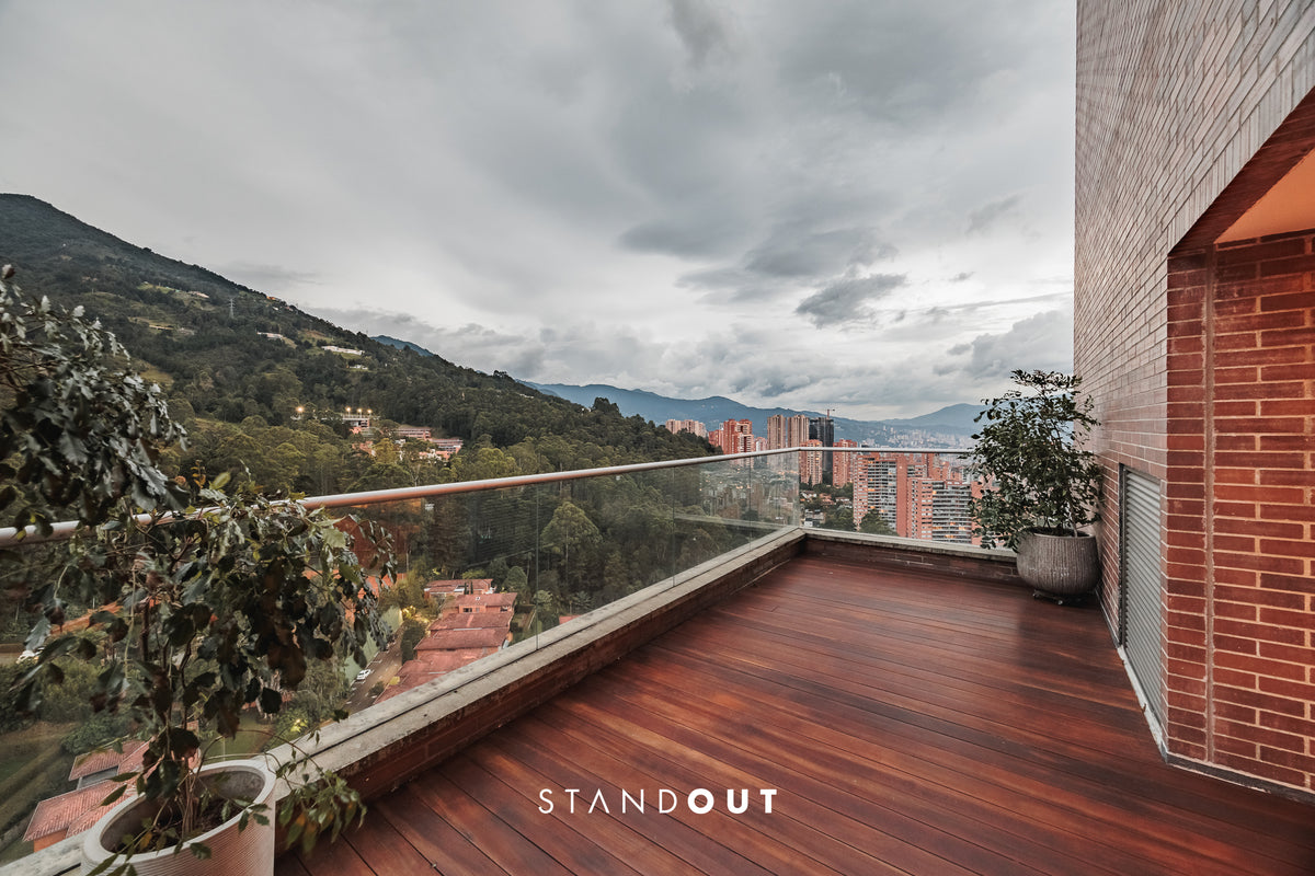 Penthouse con la mejor vista de Medellín con terrazas & A/C 3 BR