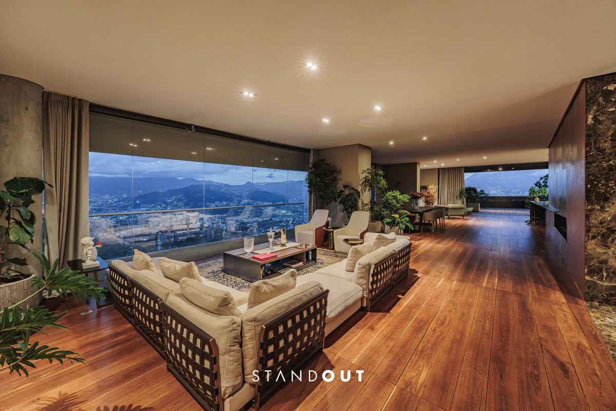 Penthouse con la mejor vista de Medellín con terrazas & A/C 3 BR