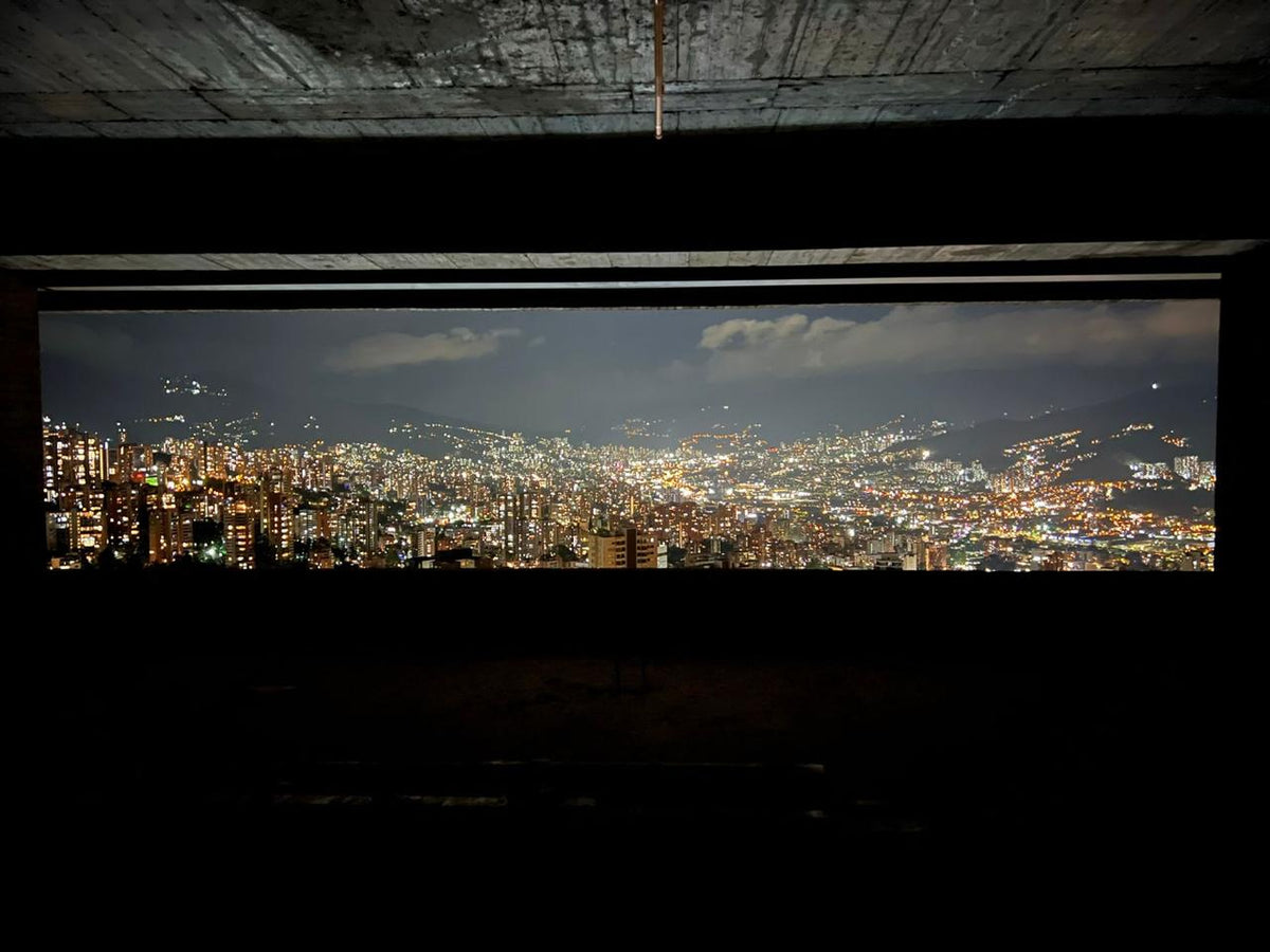 Penthouse Sector Vía Las Palmas · Parcialmente terminado con la mejor vista a Medellín 3 BR