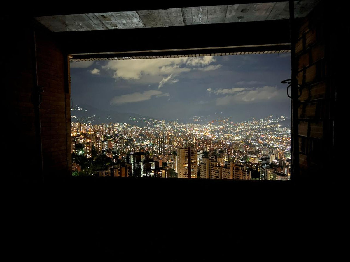 Penthouse Sector Vía Las Palmas · Parcialmente terminado con la mejor vista a Medellín 3 BR