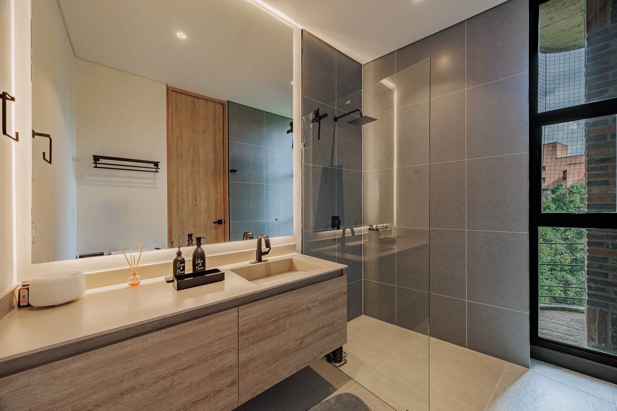 Apartamento de Diseño con Vista Verde en Las Lomas 3 BR