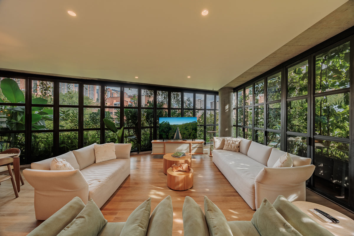 Apartamento de Diseño con Vista Verde en Las Lomas 3 BR