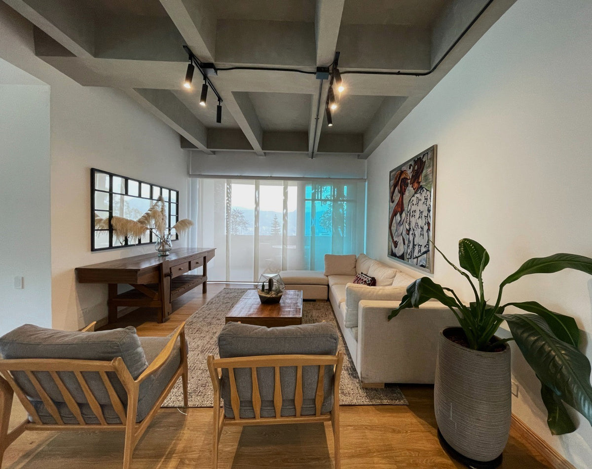 Apartamento 2 BR Sector Poblado Alto con vista panorámica + 1 BR de servicio